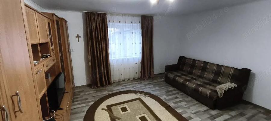 Vand imobil cu 2 locuin?e - 3