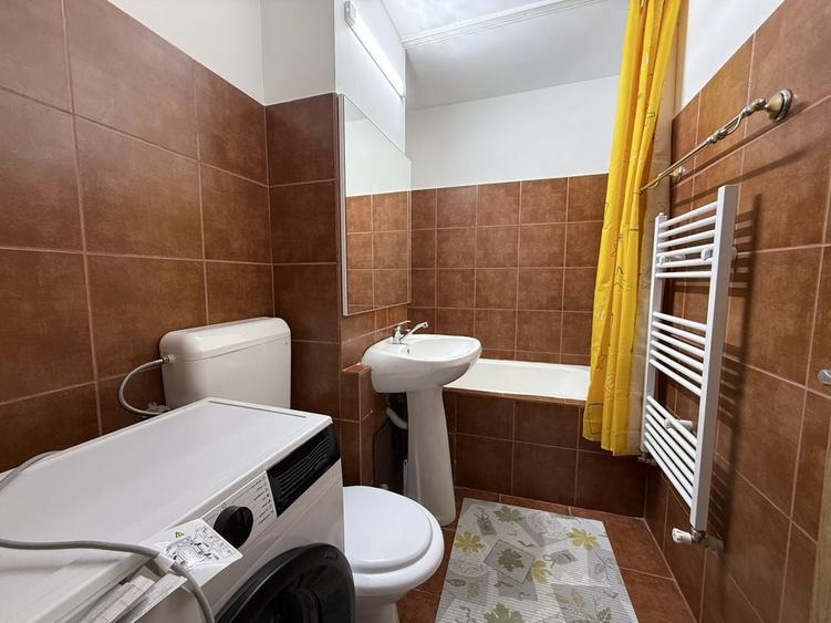 Apartament 1 camera 50 mp cu centrala proprie etajul 3/4 - 4