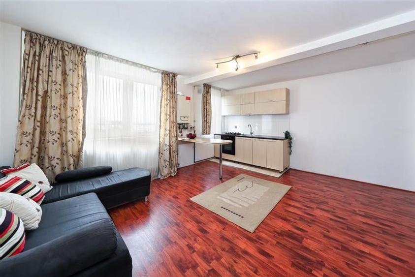 Vanzare apartament 2 camere, central , cu scara interioara
Comosion 0 % - 3