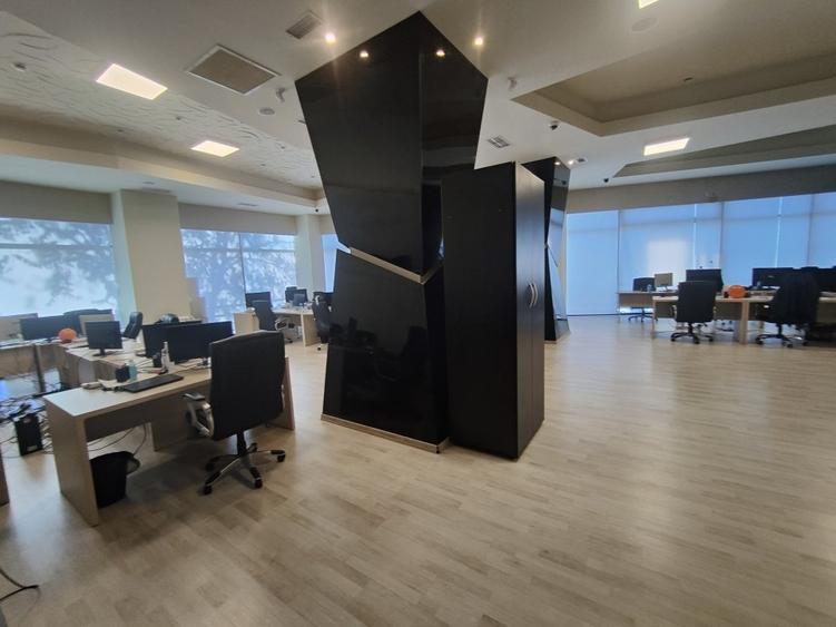 PIATA IANCULUI - metrou spatiu birouri stradal 562 mp - 5