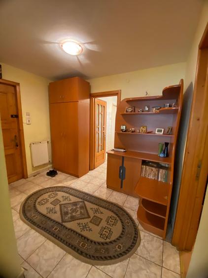 De vanzare 3 camere decomandate la parter in zona Orizont - 5