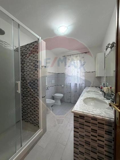 Casa cu 5 camere de vanzare (P+M) in comuna Bolotesti si teren 6266 mp - 7
