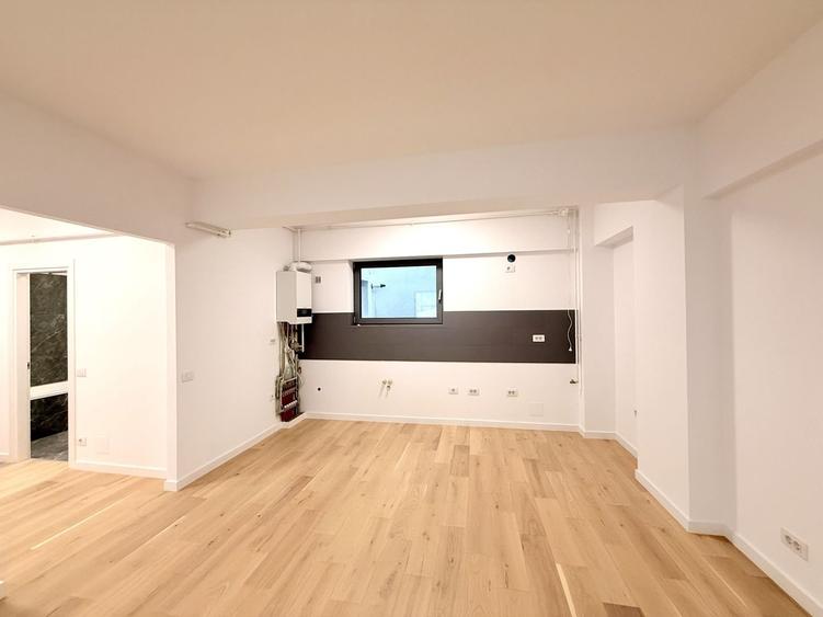 Tribunal Bulevardul Unirii 2 camere 147 mp 60 utili terasa 6 mp curte 81 mp 2025 - 3