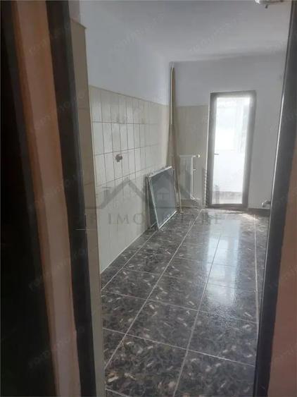 Garsonieră decomandată în Filiași