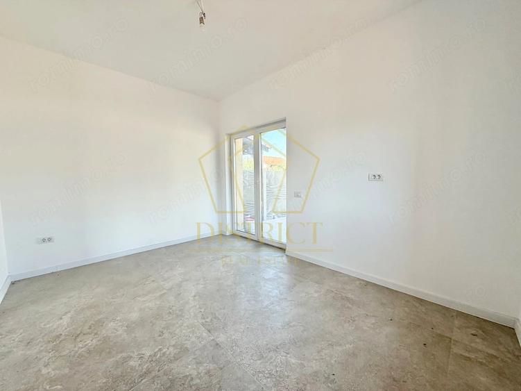 Casă cu 5 camere cu Teren 470 Mp în Ghiroda