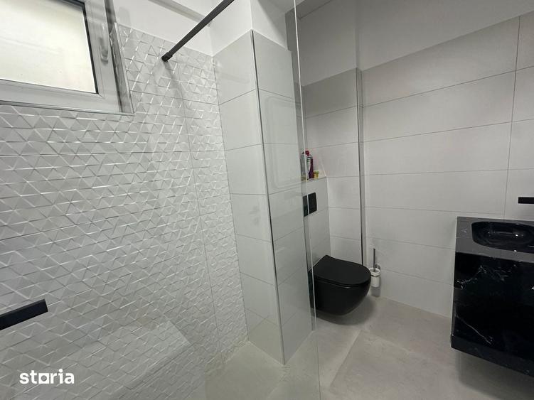 Apartament cu 3 camere decomandat în Berceni