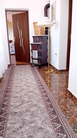 Casă individuală cu 4 camere cu Teren 1997 Mp în Mica