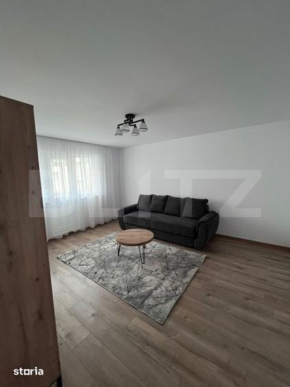 Apartament cu 4 camere decomandat în George Enescu