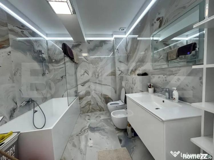 Apartament cu 3 camere semidecomandat în Ultracentral