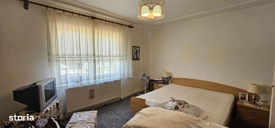 Casă cu 3 camere în Lazaret