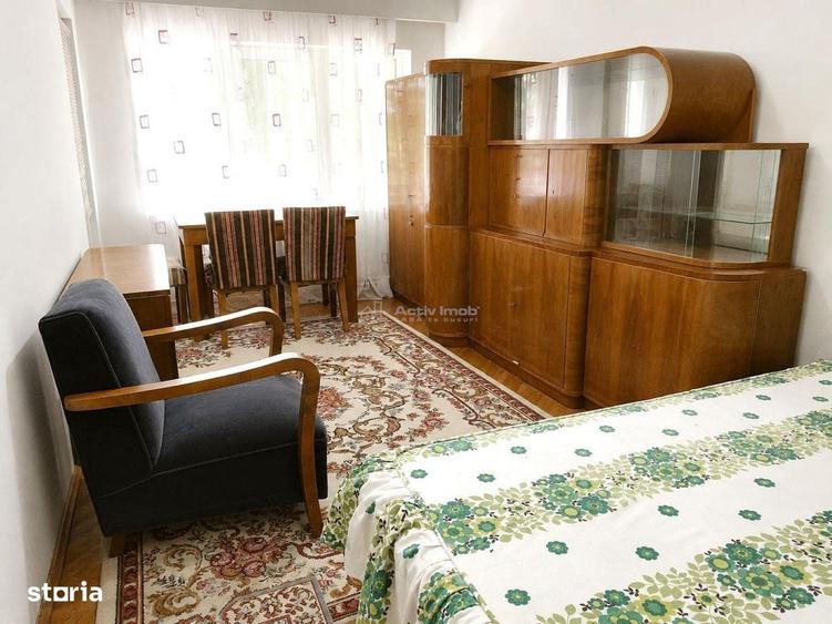 Apartament cu 4 camere decomandat în Central