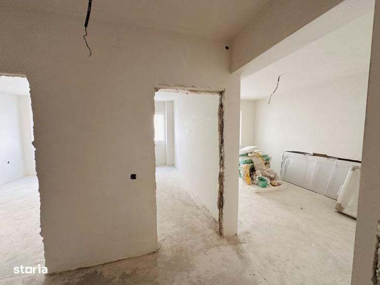 Apartament cu 2 camere decomandat în Roșu