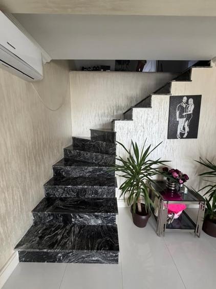 Casă individuală cu 5 camere cu Canalizare în Brestei