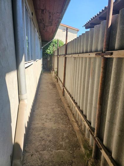 Casă cu 3 camere cu Teren 740 Mp în Km 5