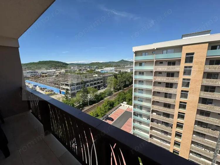 Apartament cu 2 camere semidecomandat, mobilat în Central