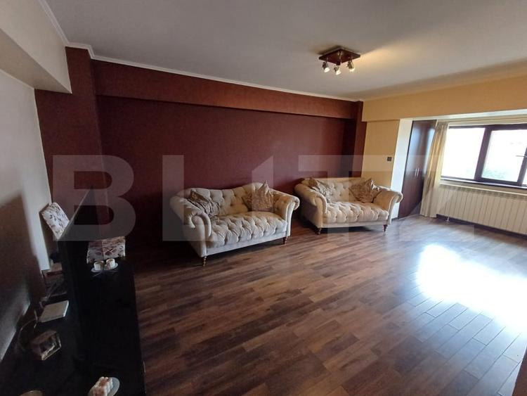 apartament de inchiriat, cu 2 camere, 63 mp, decomandat, zona pietonala - 4