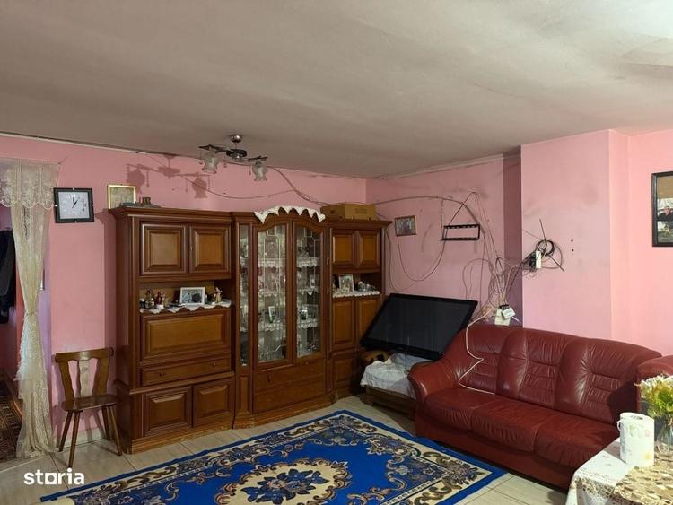Casă cu 4 camere în Bucovăț