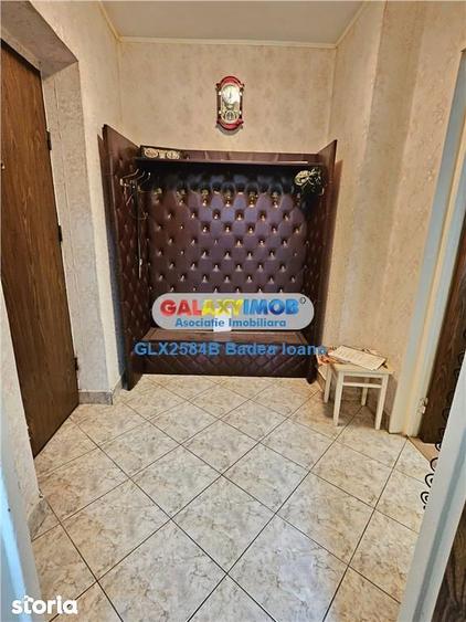 Apartament cu 3 camere semidecomandat în Dristor