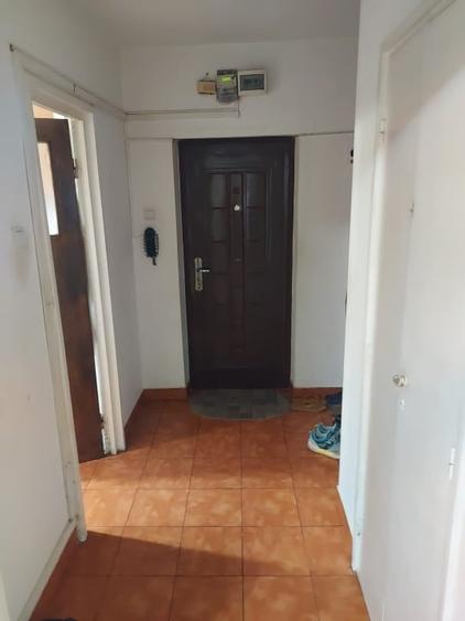 3 camere- semidecomandat, Str Ioan Berindei nr.3, Teiul Doamnei Sector 2 - 1