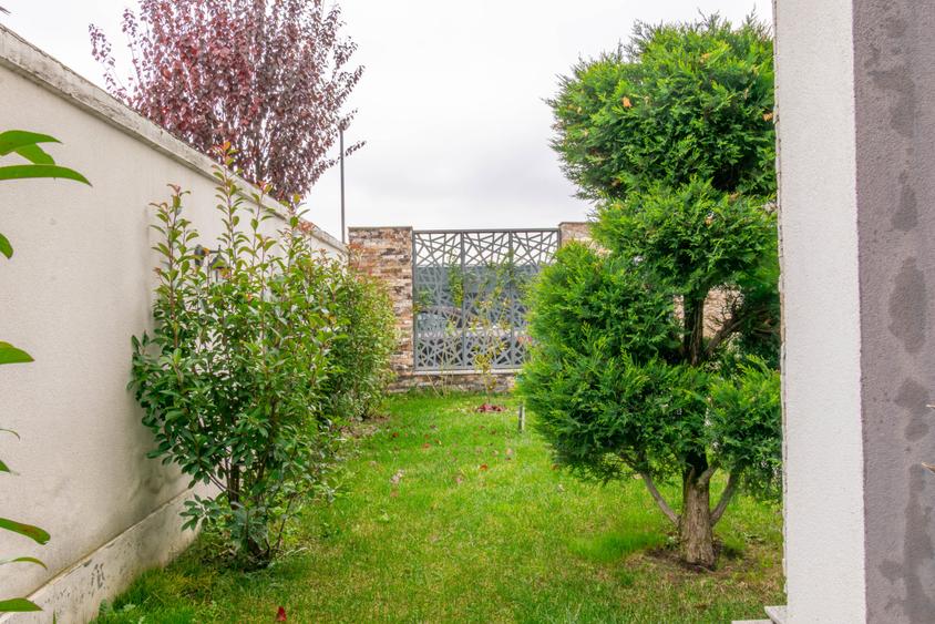 Locuinta construită pentru a fi locuită, nu doar admirată, complet mobilata - 18