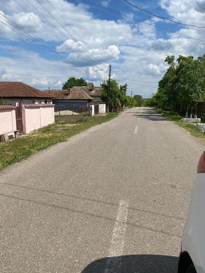 Vand casa la Peri?or - 2