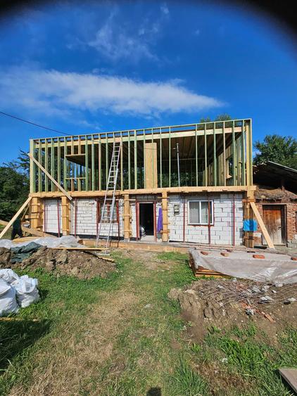 Casa de vanzare (la rosu) - 4