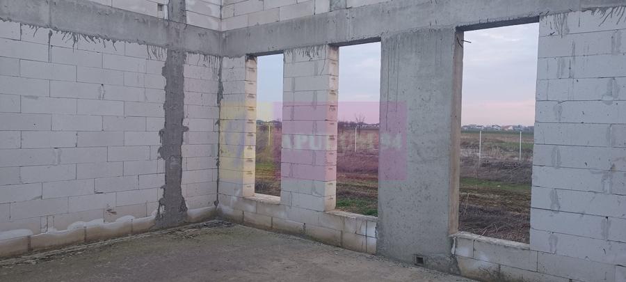 Săbăreni, casă la rosu 116 mp utili, curte 607 mp - 6