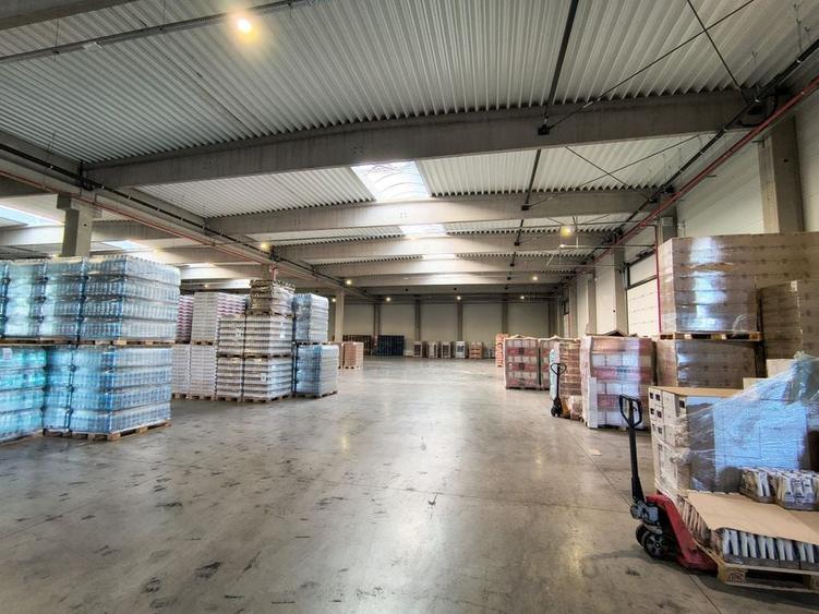 Hală industrială nouă, 2 000 mp. 3,5 Euro + TVA/lună/mp. Comision 0 - 5