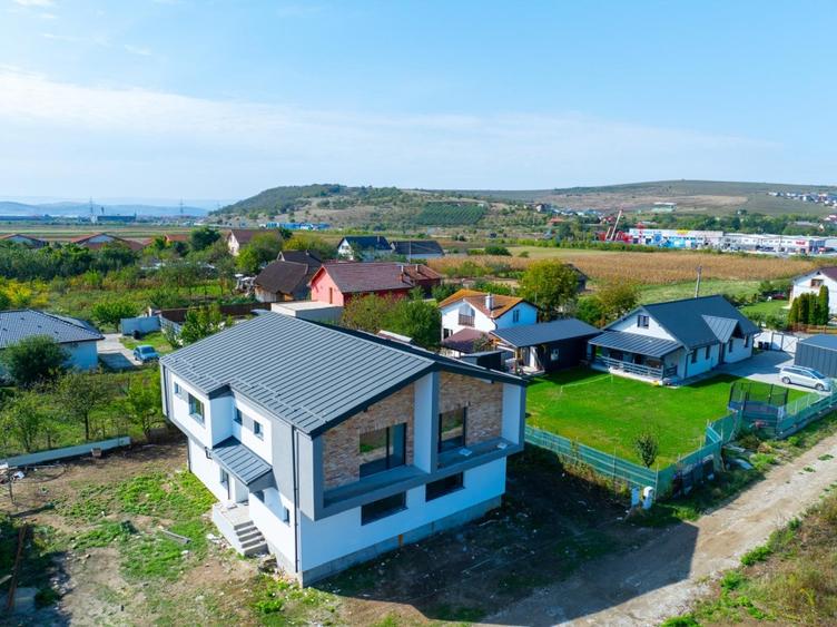 Casa tip duplex 150mp utili 4 camere 3 bai Finisat Jucu Km 17 - 8