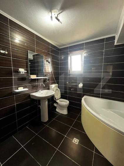 Apartament cu 3 camere, loc de parcare, zona Hotel Diana - 8