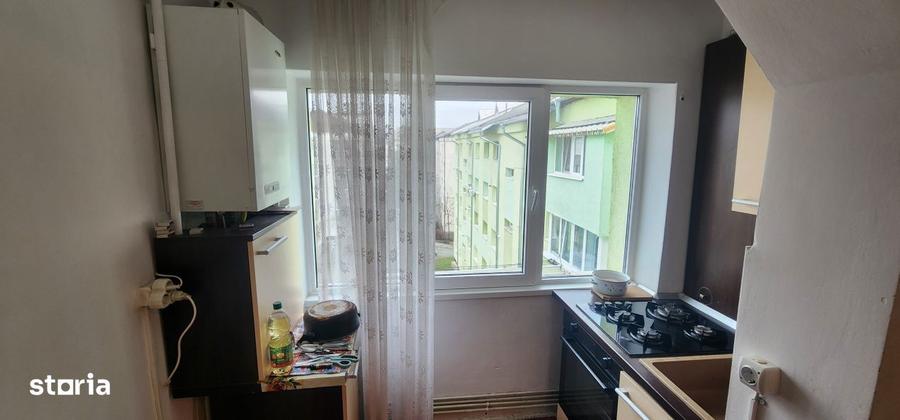 Apartament de 2 camere, decomandat, 56 mp., zona Stefan cel Mare - 10