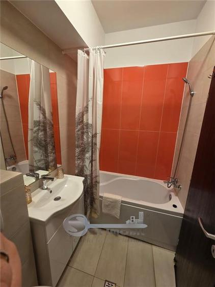 Apartament cu 2 camere semidecomandat în Centru Civic