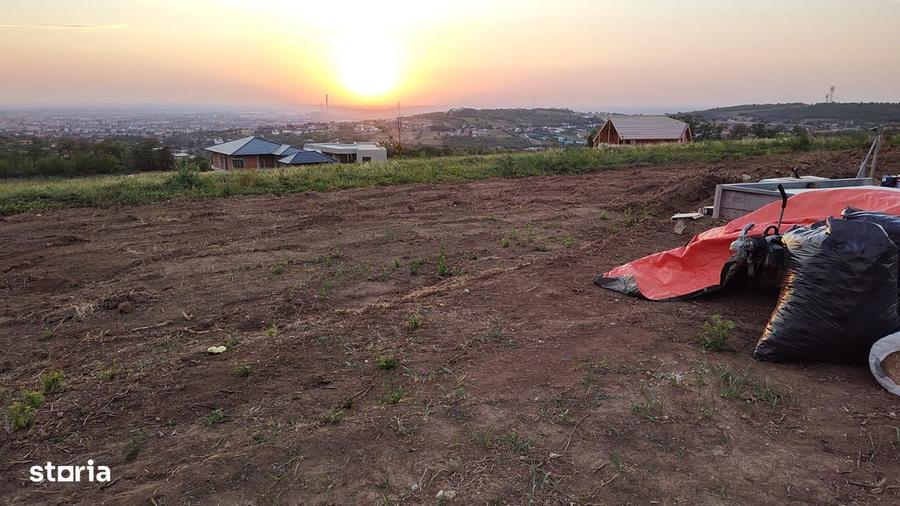 Teren intravilan 710mp, dealurile Oradiei, Colinelor, panorama superba - 1
