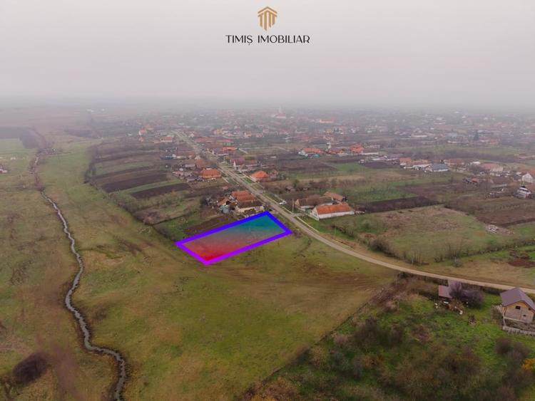 Teren Ianova 1200 mp, vatra satului | asfalt, utilitati | Comision 0% - 9