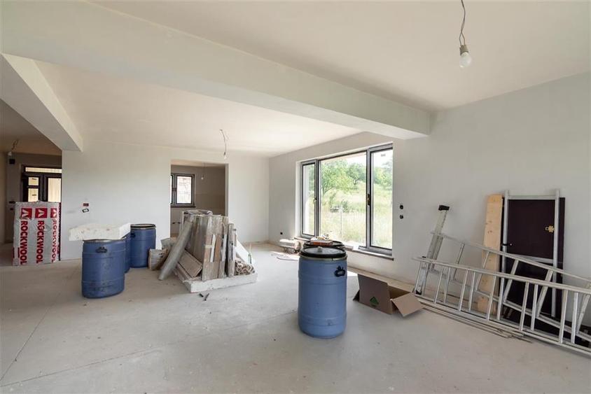 Casa cu living+3 camere cu panorama si teren mare pe Sofiei - 4