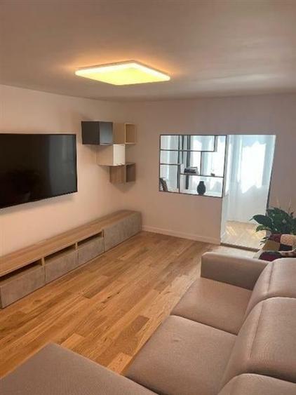 Vanzare apartament 4 camere Aviatiei - 1