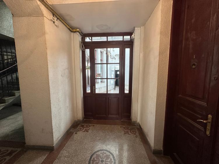 Apartament de 4 camere pe Bd. Regina Elisabeta/4-Rooms on Regina Elisabeta Bvd. - 16