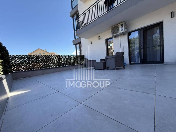 Apartament cu 3 camere | zona Semicentrala | Terasa 30 mp - 12