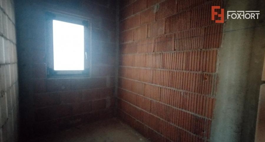 Duplex 5 camere, Becicherecu Mic - Garaj, terasa, Interior la Rosu - 18