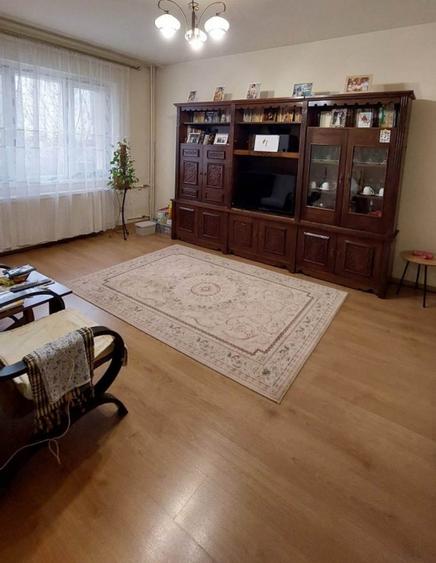 2 camere 1983 decomandat Morarilor, - 1