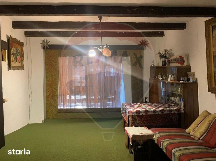 De vanzare casa cu 3 camere ?i teren 1090 mp in Ant - 13