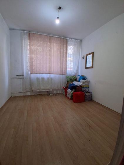 Apartament 4 camere la parter - 7