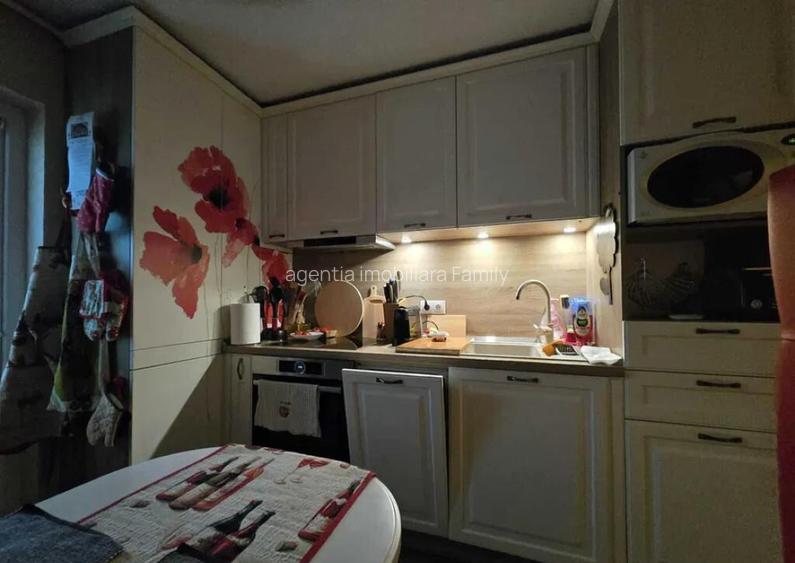 Apartament cu 3 Camere Decomandate - Etaj 1 Zona Obcini