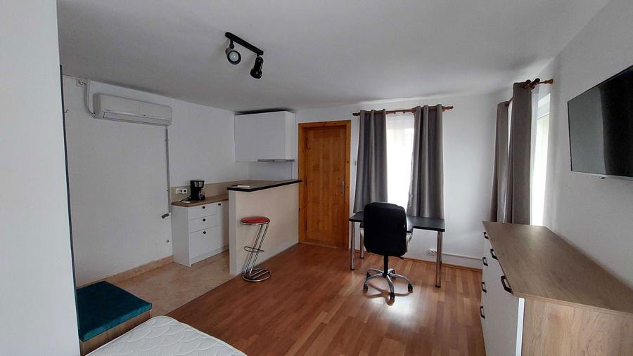 Inchiriez camera 25mp - Intre Lacuri - 5