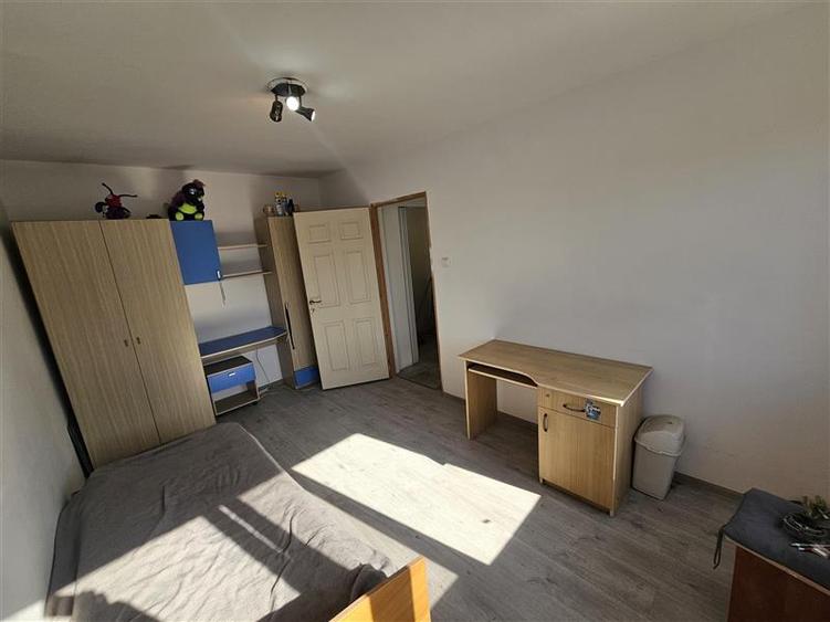 Resita, 2 Cam. Mobilat+Utilat, Micro 3 - 3