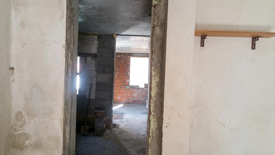 CASA SINGUR CURTE DE RENOVAT  cu teren 297 mp -ZONA PIATA UNIRII- comision 0% - 6