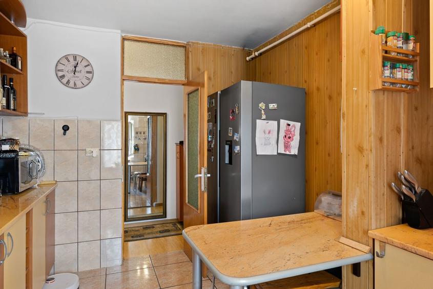 Apartament cu 3 camere decomandat, mobilat în Alfa