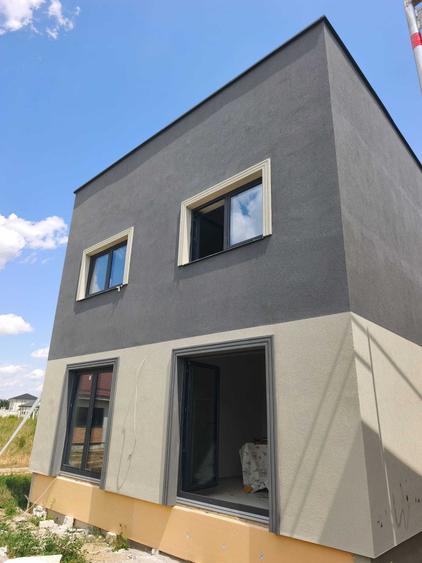 Casă cu 4 camere în Preajba