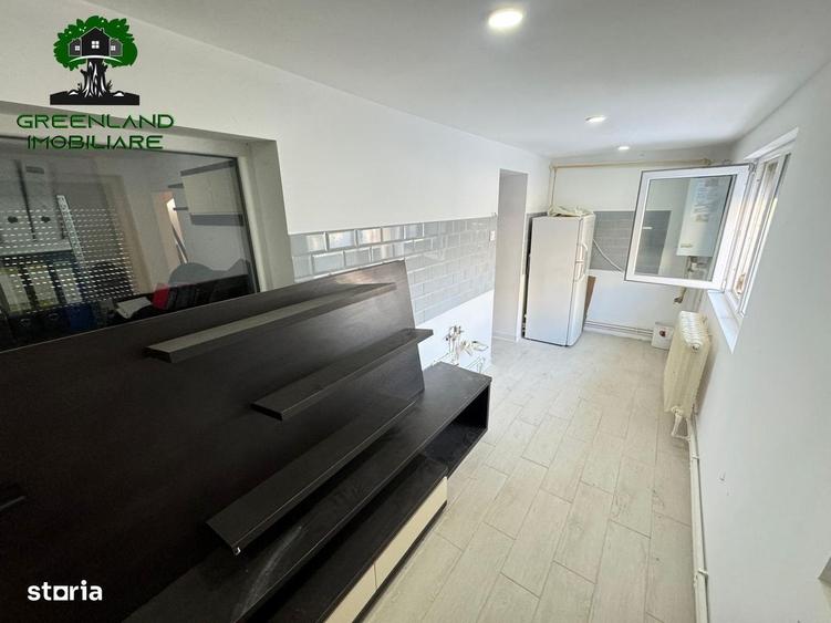 Apartament cu 4 camere decomandat în Nicolina