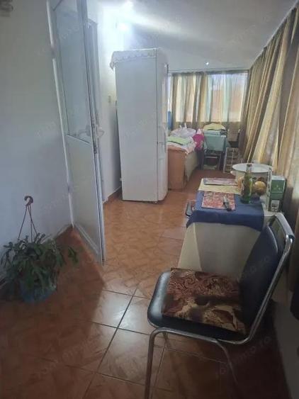 VANZARE 1/2 COTA PARTE CASA P+1 - 2